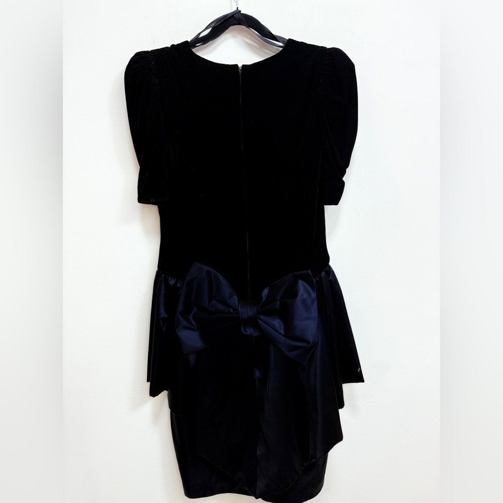 Opening Night women's dress, size medium, midi. EUC. - Picture 4 of 4